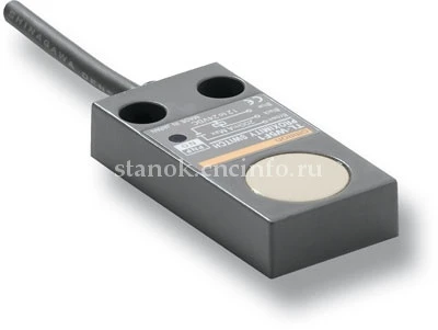 Компактный прямоугольный датчик OMRON TL-W